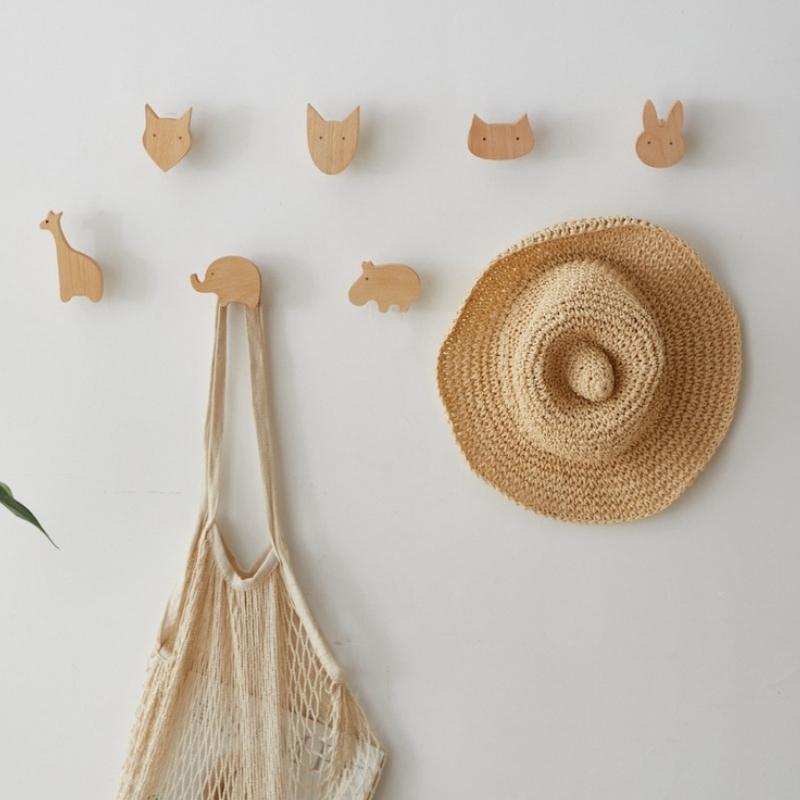 Patère hippopotame bébé en bois design jungle