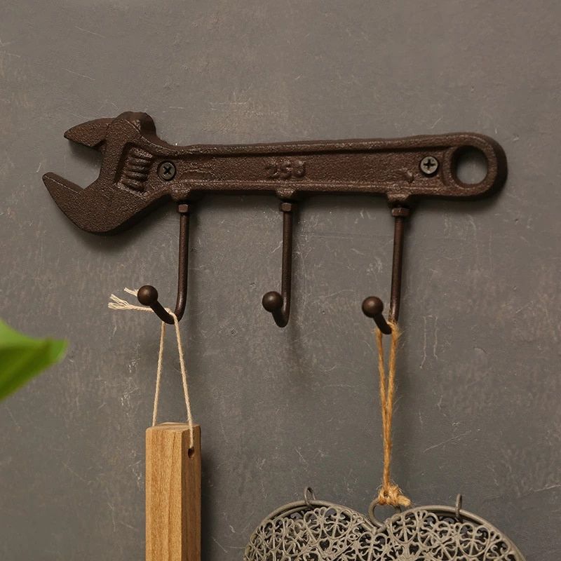 Porte manteau industriel mural outil pas cher