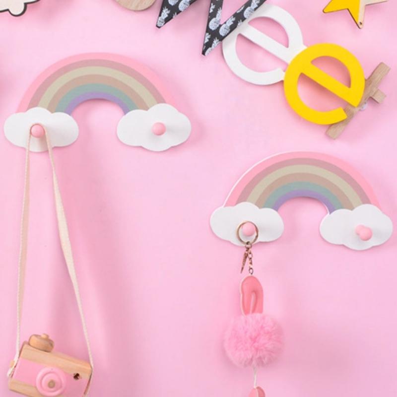 Porte manteau original design arc en ciel enfant chambre