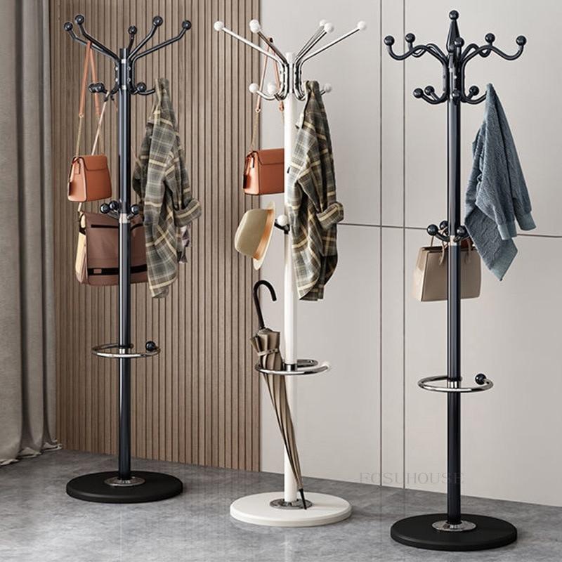 Porte-manteaux-perroquet-design-en-fer-forgé-noir-ancien