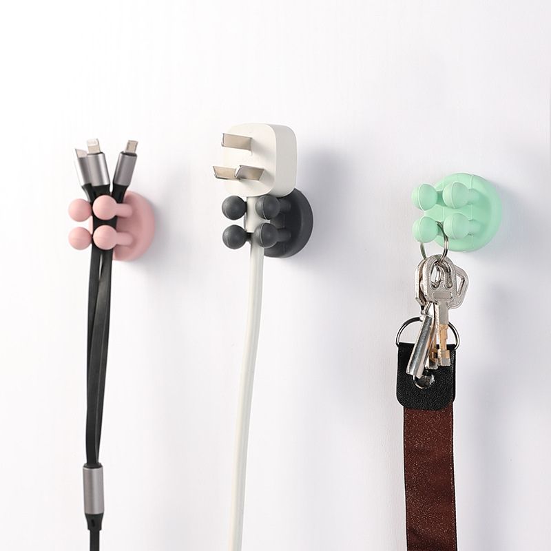 crochet pour balai suspendre